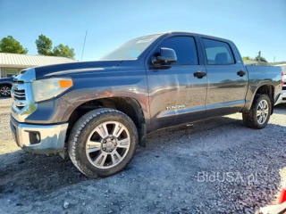 TOYOTA TUNDRA CREWMAX SR5