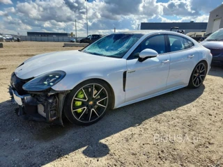 PORSCHE PANAMERA 4 E-HYBRID