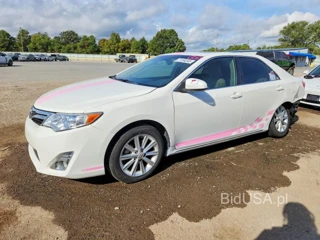 TOYOTA CAMRY HYBRID XLE