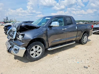 TOYOTA TUNDRA DOUBLE CAB SR5