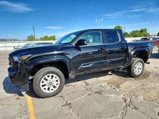 TOYOTA TACOMA SR5