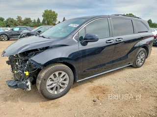 TOYOTA SIENNA XLE