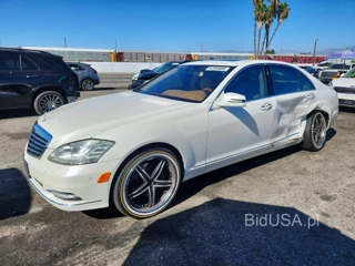 MERCEDES-BENZ S 550