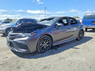 TOYOTA CAMRY HYBRID SE