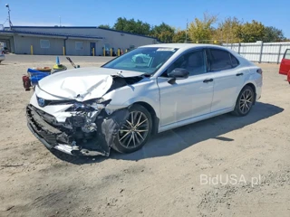 TOYOTA CAMRY XLE
