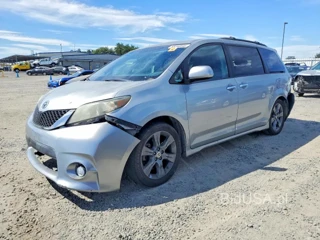 TOYOTA SIENNA SPORT