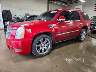 CADILLAC ESCALADE LUXURY