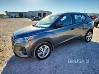 NISSAN KICKS S