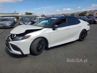 TOYOTA CAMRY XSE