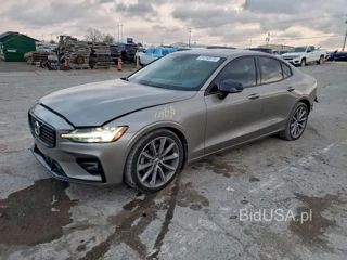 VOLVO S60 T5 R-DESIGN