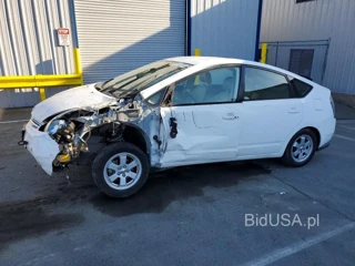 TOYOTA PRIUS BASE