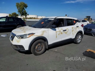 NISSAN KICKS S