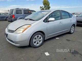 TOYOTA PRIUS BASE