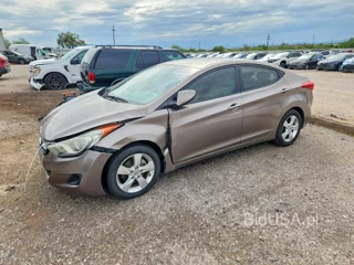 HYUNDAI ELANTRA GLS
