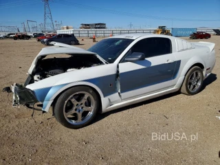 FORD MUSTANG GT