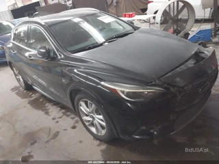 INFINITI INFINITI QX30 LUXE