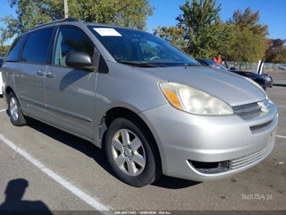 TOYOTA TOYOTA SIENNA LE