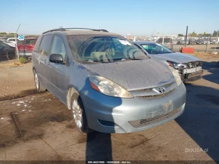 TOYOTA TOYOTA SIENNA LE