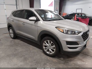 HYUNDAI HYUNDAI TUCSON SE