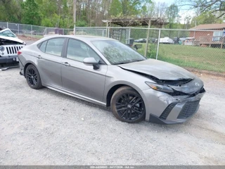 TOYOTA TOYOTA CAMRY SE