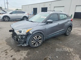 NISSAN KICKS SV