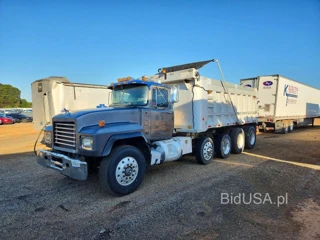 MACK RD688S