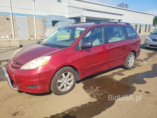 TOYOTA SIENNA CE 7-PASSENGER