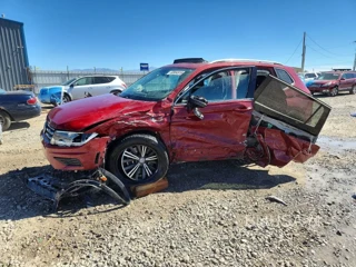 VOLKSWAGEN TIGUAN SE