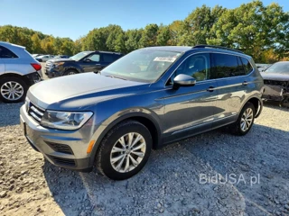 VOLKSWAGEN TIGUAN SE