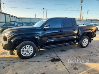 TOYOTA TACOMA SR5