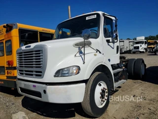 FREIGHTLINER M2