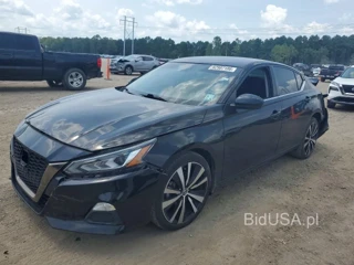 NISSAN ALTIMA SR