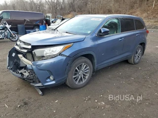 TOYOTA HIGHLANDER XLE