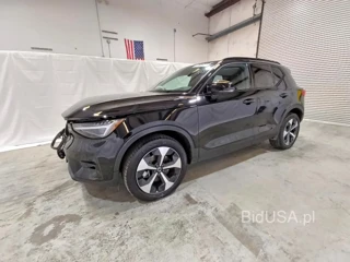 VOLVO XC40 PLUS