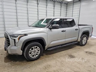 TOYOTA TUNDRA SR5