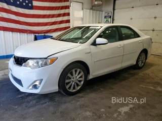 TOYOTA CAMRY HYBRID XLE