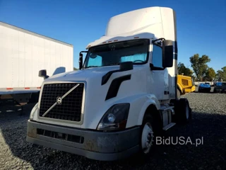 VOLVO VNL