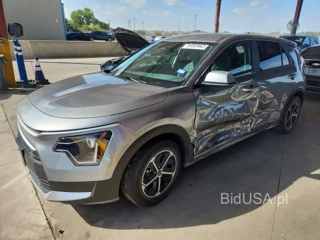 KIA NIRO LX