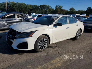 NISSAN ALTIMA SV
