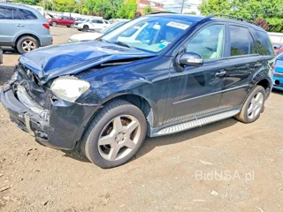 MERCEDES-BENZ ML 550