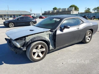 DODGE CHALLENGER SXT