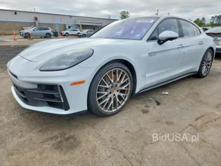 PORSCHE PANAMERA 4 E-HYBRID