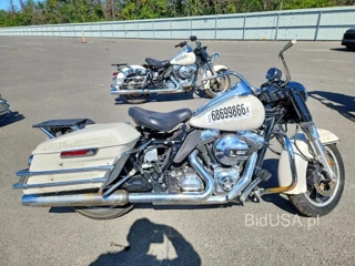 HARLEY-DAVIDSON FLHP POLICE ROAD KING
