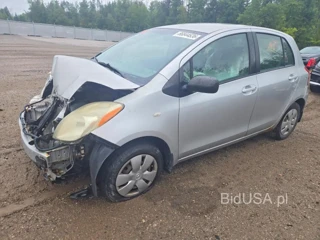 TOYOTA YARIS BASE
