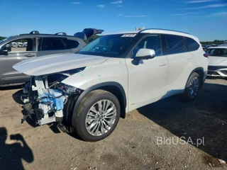 TOYOTA HIGHLANDER HYBRID PLATINUM