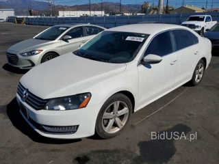 VOLKSWAGEN PASSAT SE