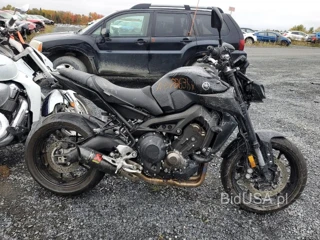 YAMAHA MT09