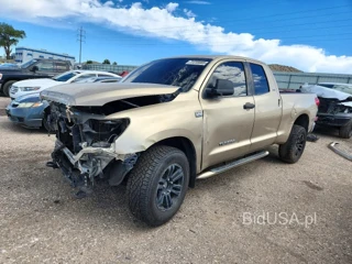 TOYOTA TUNDRA SR5