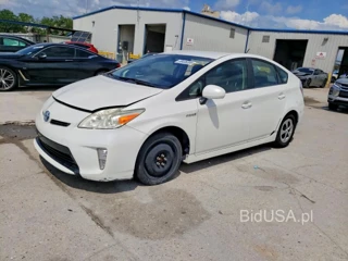 TOYOTA PRIUS THREE