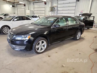 VOLKSWAGEN PASSAT SE